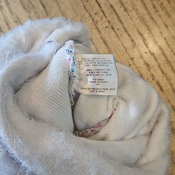 Confetti pom pom beanie - Picture 7 of 9